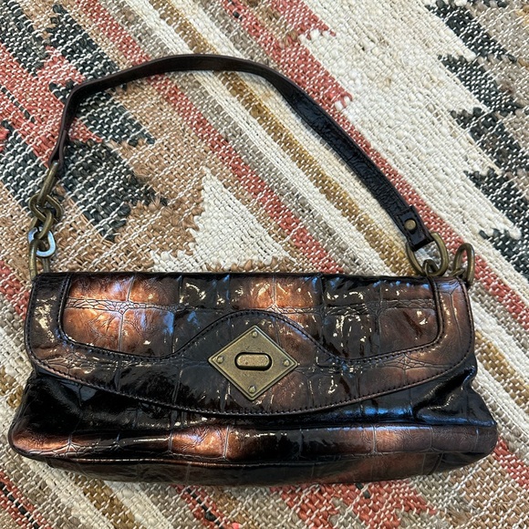 Chic and Versatile Brown Patent Handbag 👜✨ - Picture 1 of 7